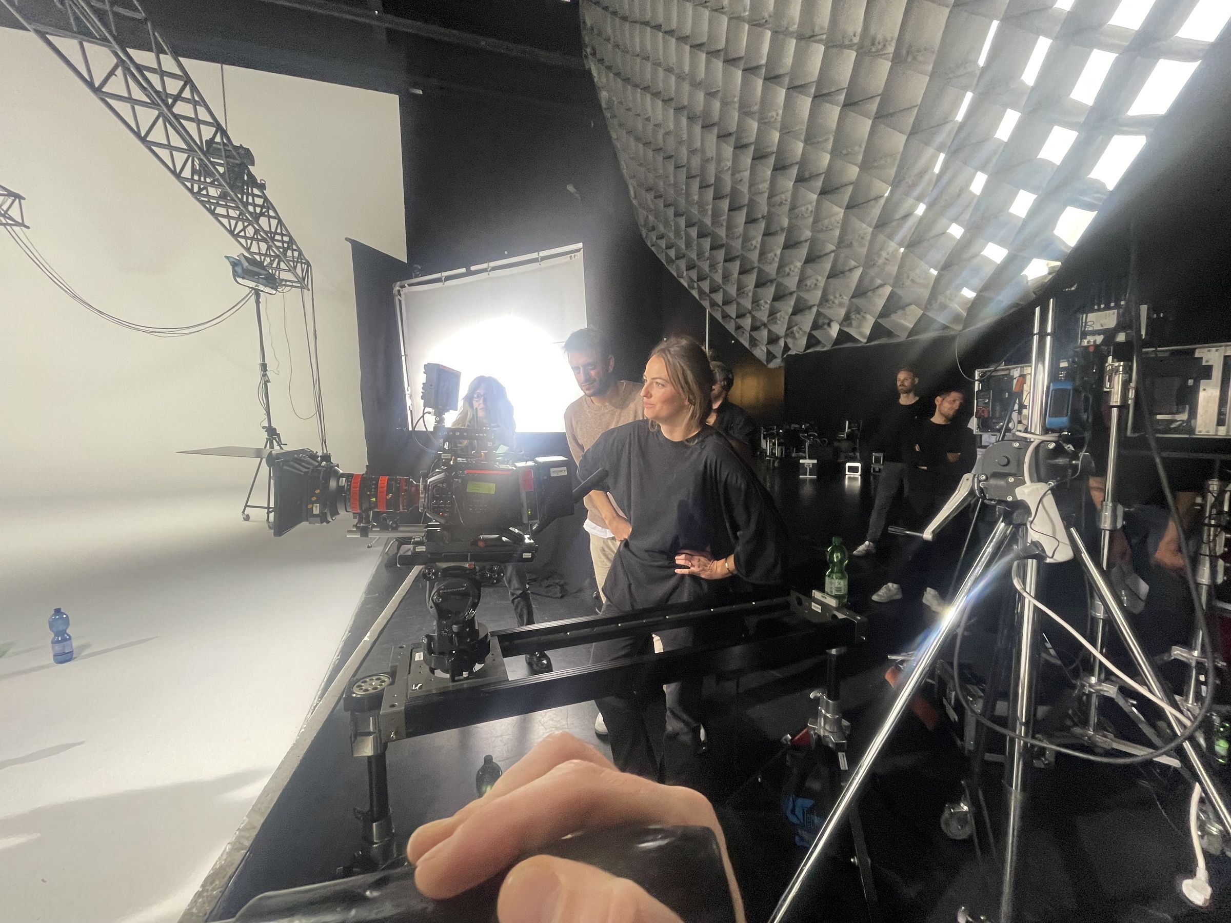 TVC-Dreh im Studio mit Kamerakran